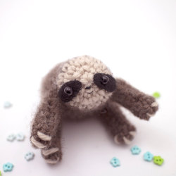 sosuperawesome:  Crochet amigurumi by mohustore on Etsy  • So Super Awesome is also on Facebook, Twitter and Pinterest • 