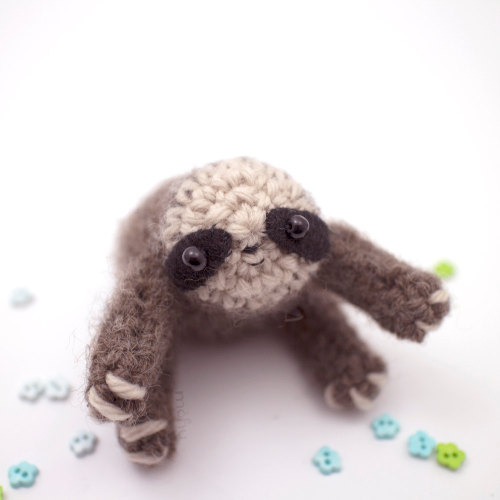 sosuperawesome:  Crochet amigurumi by mohustore on Etsy  • So Super Awesome is also on Facebook, Twitter and Pinterest • 