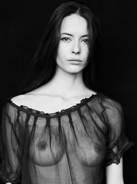 eloquentlyerotic:  How about I wear this top to your mother’s for dinner on Sunday?
