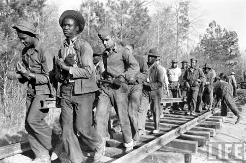 Building a military railroad at Camp Claiborne(Willam C. Shrout. 1942)