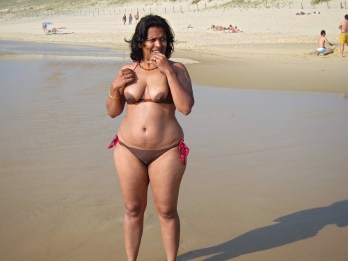 Porn Pics prythm:  Desi Bhabhi - Beach Fun…  Follow