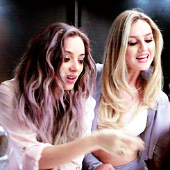 crystalmreed:jerrie in the new hair music video 