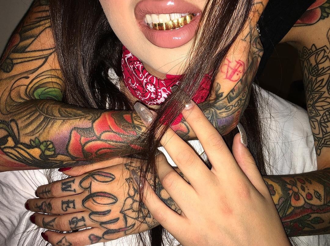 usnike:  miamitrills:  miamitrills  Follow usnike baby ✨