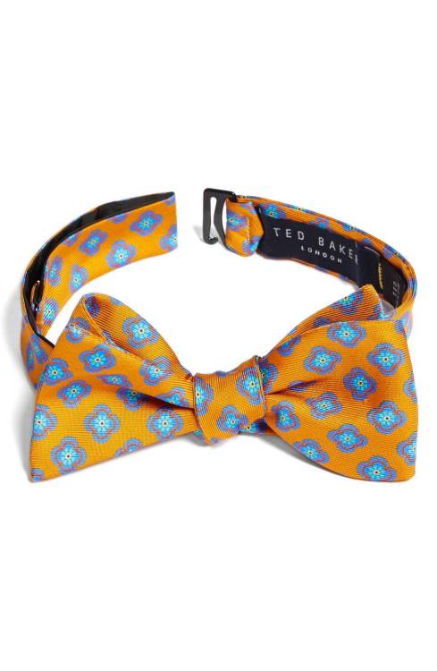 guys-vintage:  Silk Bow TieSee what’s on sale from Nordstrom on Wantering.