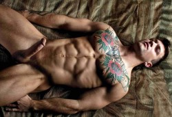 tommytank4:  Follow Tommytank4 for hot and