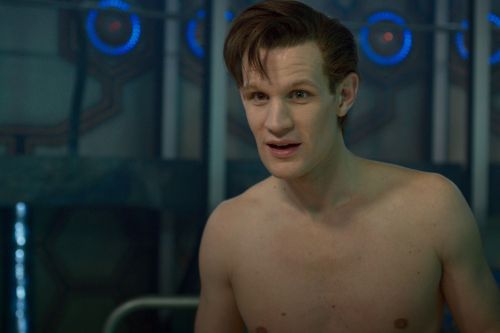 lumos5001:  themorningofthedoctor:  all these naked doctors. kid’s show my ass  for a moment I was trying to figure out how Nine could be considered naked and then I realized he didn’t have his jacket on… 