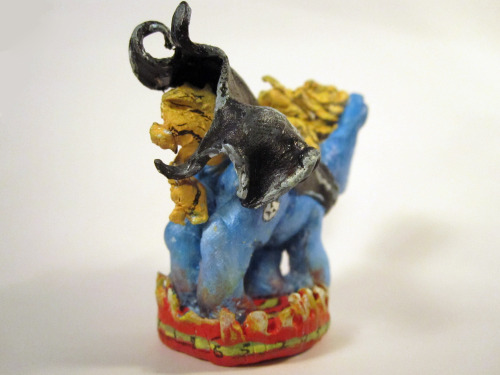 When you play a Dungeons and Dragons game set in the My Little Pony Universe, you need a pony miniature. This is Wiely Mane; he is an immature, borderline psychopathic unicorn, obsessed with comics (especially batman). He was built using Super Sculpey,