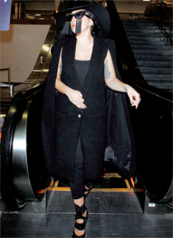 ladyxgaga: April 17th, 2015: Arriving at