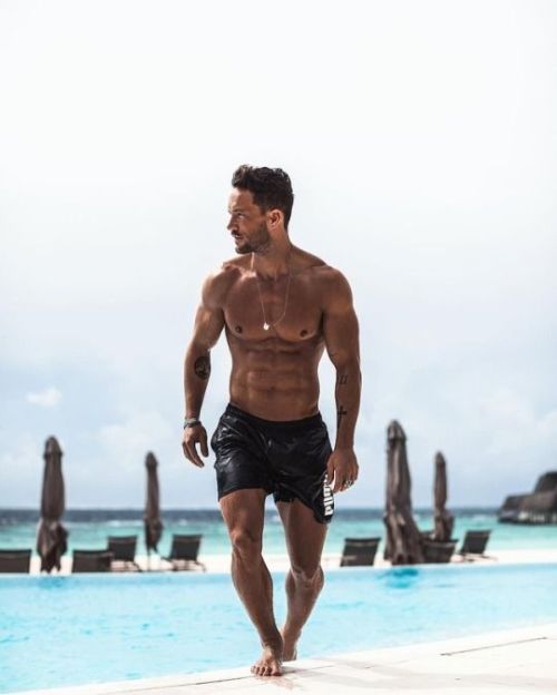 MUSCLE MAN DADDY