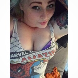 sexygeekygirls:  I’m a slut for Spider-Man.