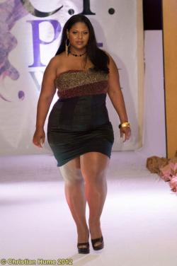 planetofthickbeautifulwomen:  Techla Nesbitt @The Caribbean Fashion Plus Week 2012(Trinidad &amp;Tobago) 