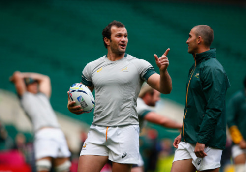 notdbd:Bismarck du Plessis is the first one to get naked in the locker room. Bismarck du Plessis nu dans le vestiaire. 