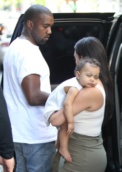 Thxrd-Eye:  Kingsxoqueens:  Kíngsхσquєєns.  Look At North Oh My Goddd