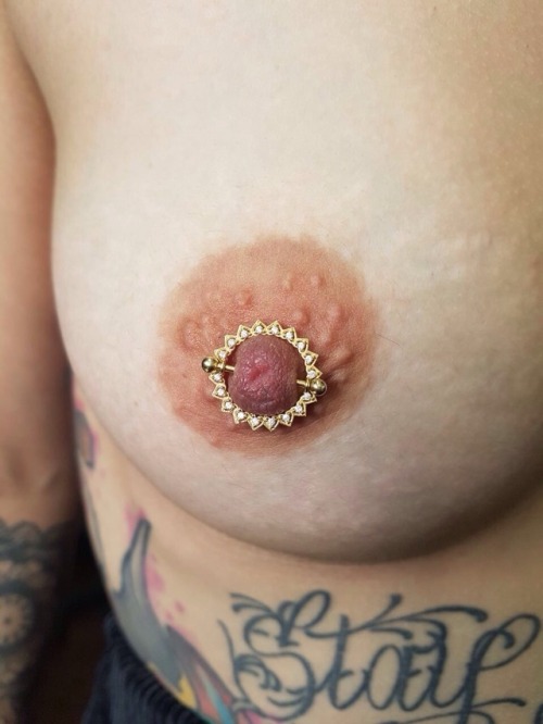 2-contraomundo: Nipples, piercing e tattoos