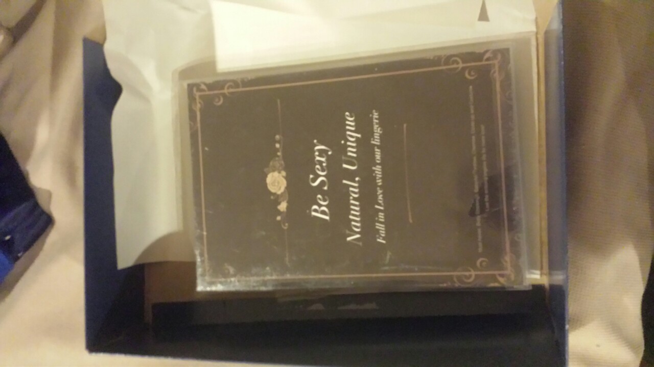 So I got a gift in the mail yesterday!  Merry early Christmas!    On a side note,