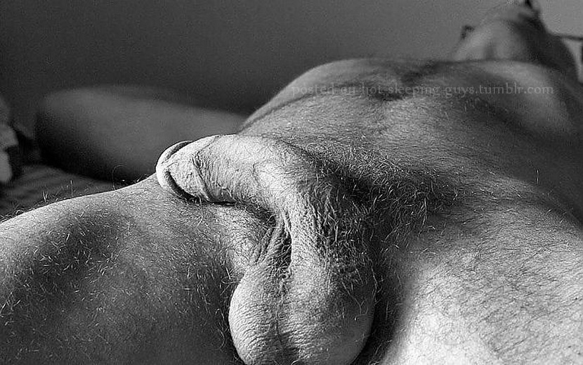 hot-sleeping-guys:  Z-z-z Hot Sleeping Guys z-z-Z Your sumbissions on i_love_sleeping_guys(at)yahoo.com