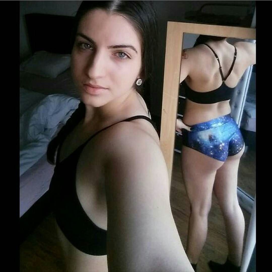 gymbooty:  @arianaliftsbro your booty is out of this world….🌎