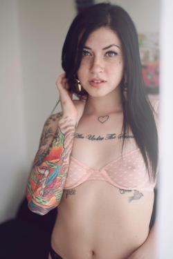 altmodelgirlcrush:  Cra Suicide