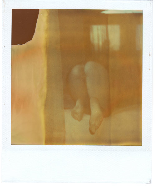 femme-ex-machina: 4/14/15 Polaroid 779 film exp. 07/99