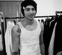 gay4zayn:  Life at home was my dad, mum and my three sisters.You could say I had
