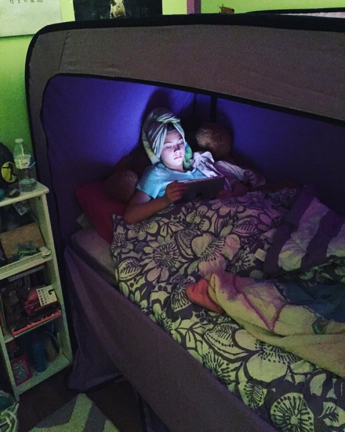 angrypiratehusbands:  bestfunny:  Privacy Pop is  a tent that attaches to most beds (depending on the size) to create a dark little cocoon to sleep in peacefully. Not only does is block that little annoying light coming from the window, but it also