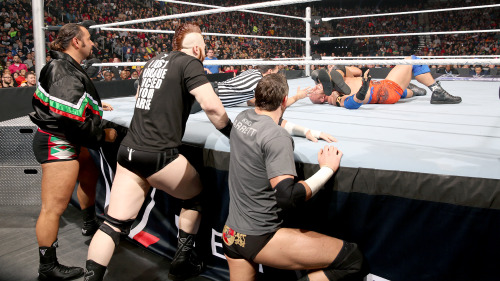 loving-wwe:  That’s why they are the League of booty ;)