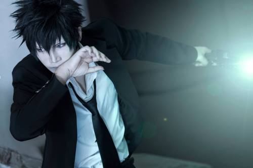 tsuhaysu:  狡噛慎也(shinya kougami) from PSYCHO-PASS 宜野座(ginoza)：煢千里 http://worldcosplay.net/member/keisenri  P :織田さん 