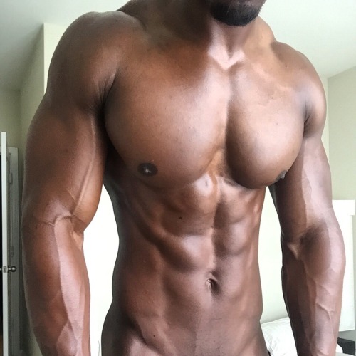 actionfigurebody:  #Brownskin bro  