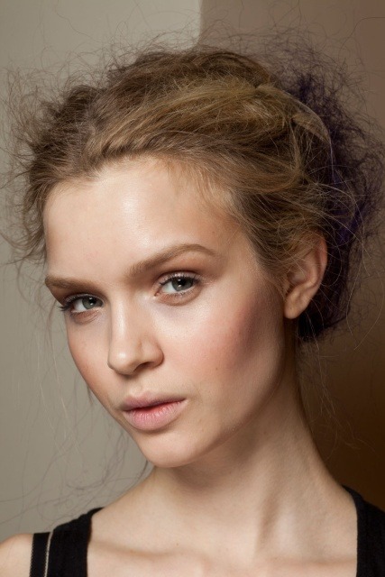 vs-angelwings:  Josephine’s face