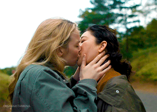 Two Years Ago Jodie Comer And Sandra Oh Gave Us The Best Onscreen Kiss Of All Time. - April 10, 2022.