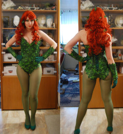 vejiga:  Poison Ivy by Naraku Brock 