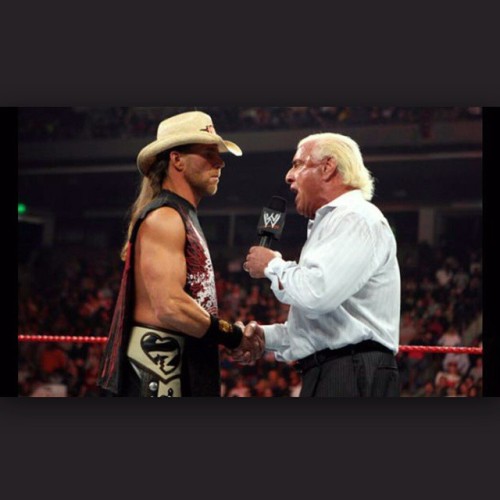 2 of my favorite #WWELegends is gonna kickoff Monday Night RAW. #NatureBoy #RicFlair #HbShizzle #ShawnMichaels