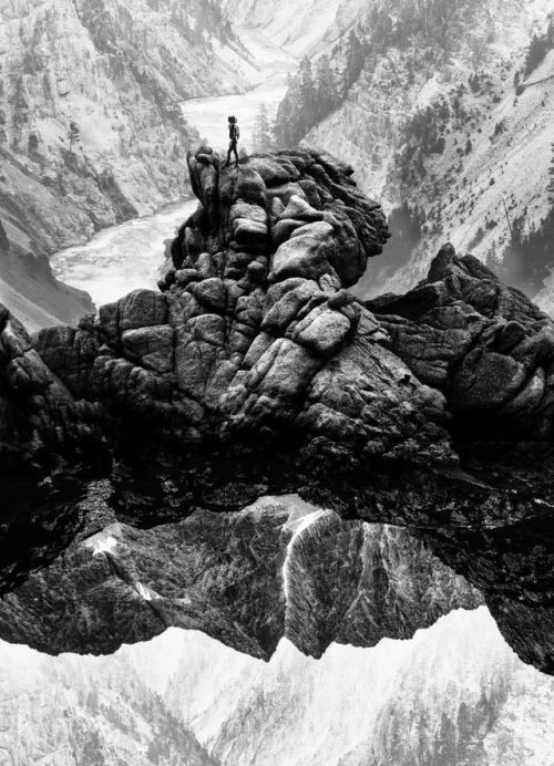 I will come to your river
by Stoian Hitrov - Sto
A surreal black and white illustration. A girl standing on a rocky mountain watching a beautiful river.