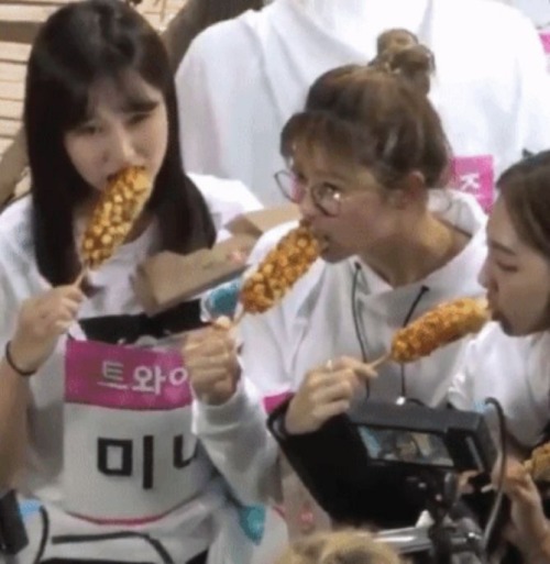 Nayeon Moodboard