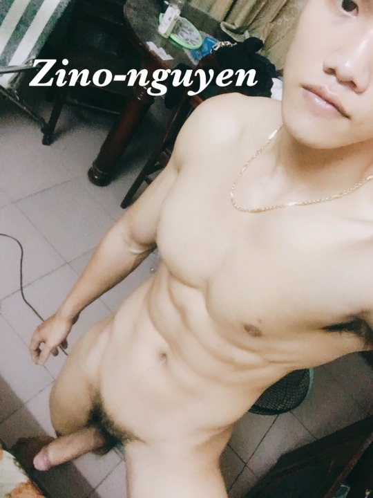 zino-nguyen: zino-nguyen:  Anh Trai thẳng gym dâm. Sn1994 ở Biên Hòa . Thích được con gái vừa nút dái vừa móc đít. Thích đái và bắn tinh lên mặt bạn tình. Nếu có con gái thì có thể cho Gay 3somes chung. Được