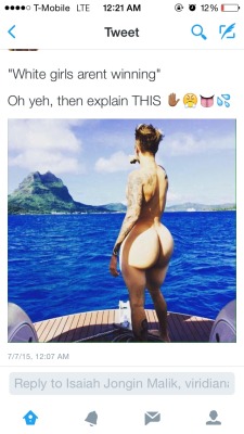scorpiophobia:  lebritanyarmor:  blkoutqueen:  thickadenabowlaoatmeal:  bieblinsky:  tbhlinksy:  bitchsides:  fairchildae:  babyb-luv:  bitchsides:IM FUCKING OUT Photoshop look at her right knee  ^ or the waves around her ass  YALL this is Justin Bieber