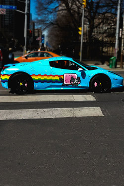 dream-villain:  Deadmau5’s Nyan Cat Ferrari by thesupercarkids 