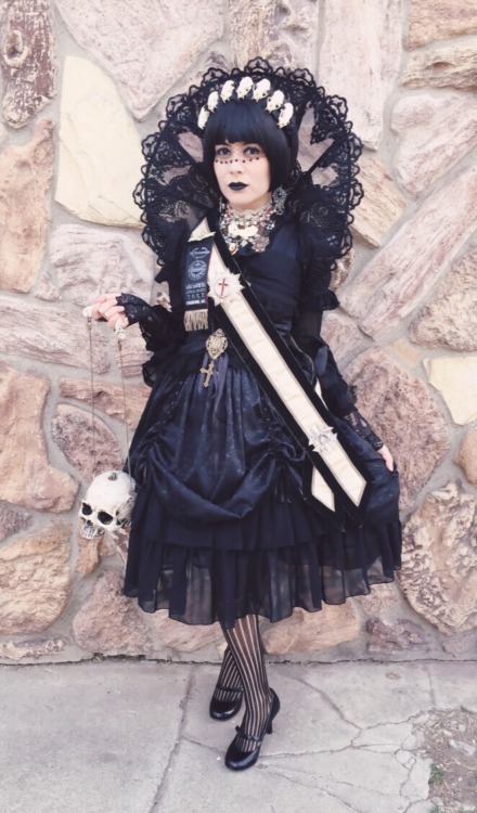 mariedauphine:  My outfit for International Lolita Day !