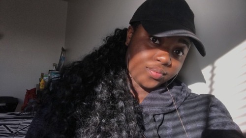 iloveyoulovies:i was feeling myself today ‍♀️happy blackout y’all