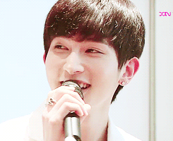 hoontokki:  Kiseop’s multilingual introduction (*≧艸≦) 