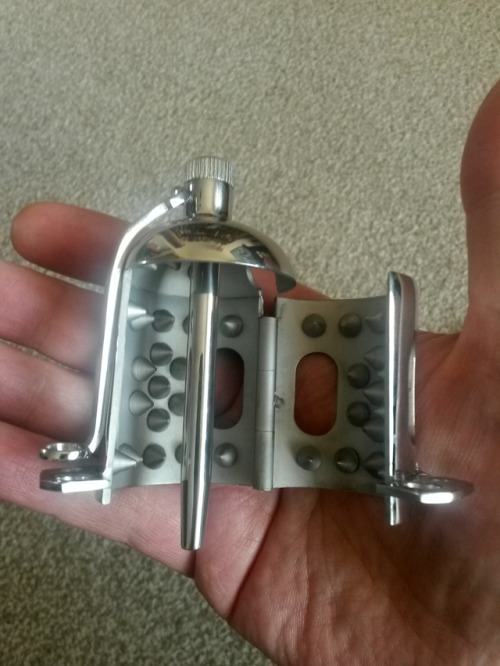 slaverubbergimp:Master has brought some  new cbt devices to use on the gimp !!!!