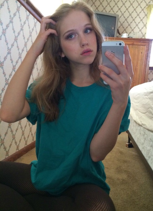 histoid: I found this shirt in my drawer and I don’t know who’s it is but it’s min