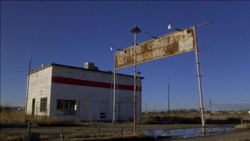 ozu-teapot: Gas Food Lodging | Allison Anders | 1992