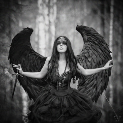 whitesoulblackheart:Black Angel by Marianna