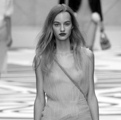 amy-ambrosio:  Burberry Prorsum S/S 2015 London.