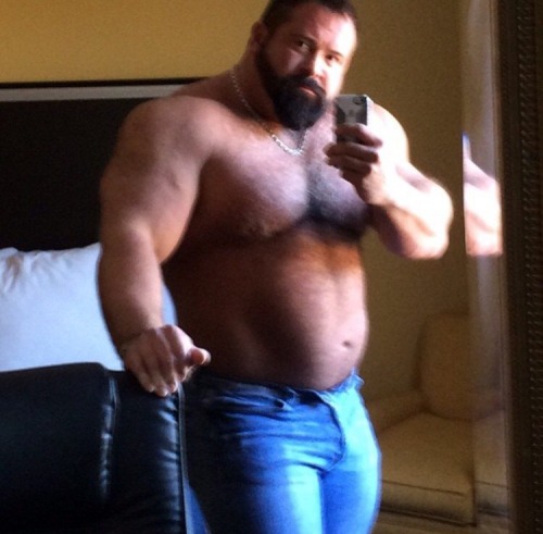 gato-loco: @alexanderbear69 on Instagram brings Stan Mikula - the beefcake supreme - to us