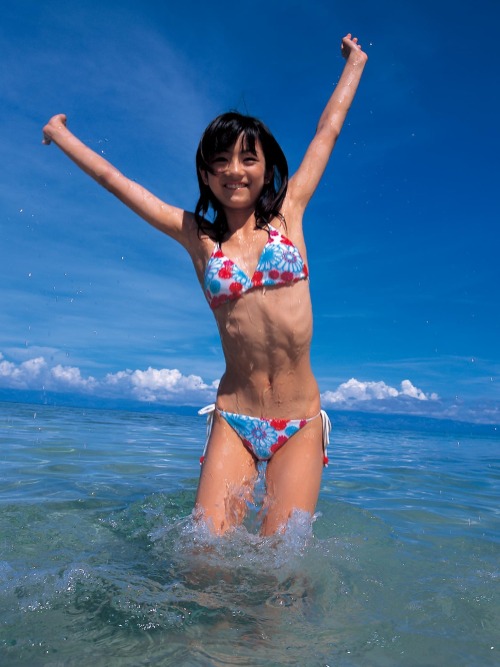 sug-bug:  Amazon.co.jp: 森田涼花「HAPPYですぅ！！」 電子書籍: Kindleストア