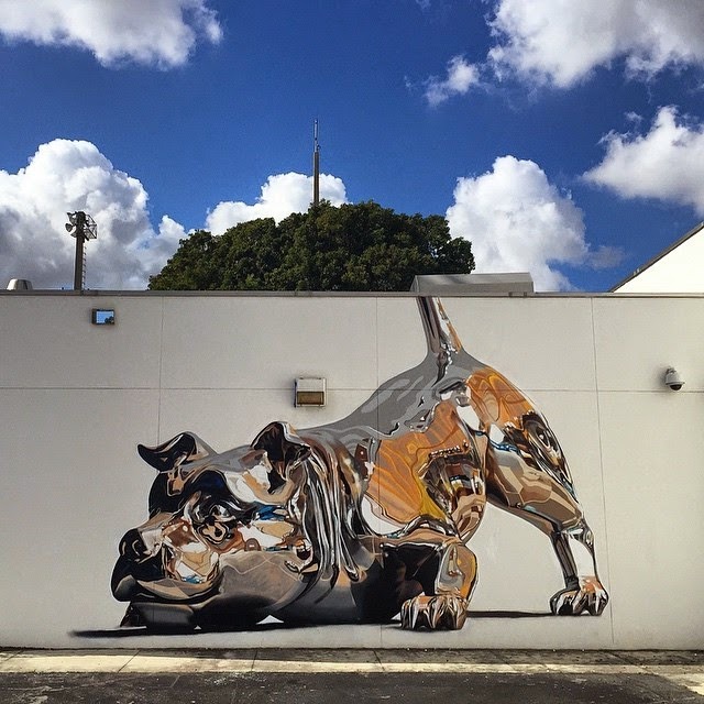citystreetart:  fer1972:  Chrome Dog Mural by Bik Ismo  This is AMAZING!!! 
