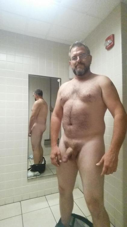 cantata4me: (via                                             [37] Dad wanting to have some fun while at work ladies. - Album on Imgur) 