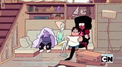 artkat:  OKAY BUT STEVEN JUST RAN UP AND HOPPED UP ON GARNET’S LAPIF YOU DON’T THINK THAT’S THE CUTEST THING EVER THEN I JUST DON’T KNOW WHAT TO TELL YOU